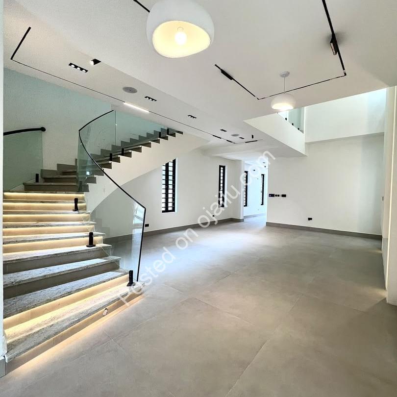 Smart Living Starts Here: 5-Bed Lekki Duplex + Cinema, Gym & Pool