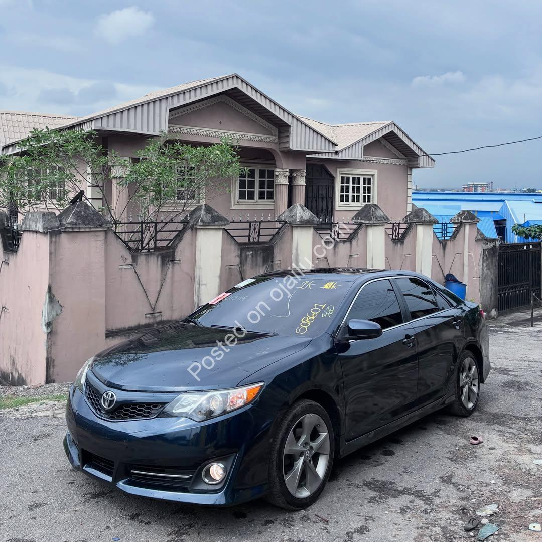 2012 Toyota Camry Sport: Accident-Free Foreign V6, ₦14M