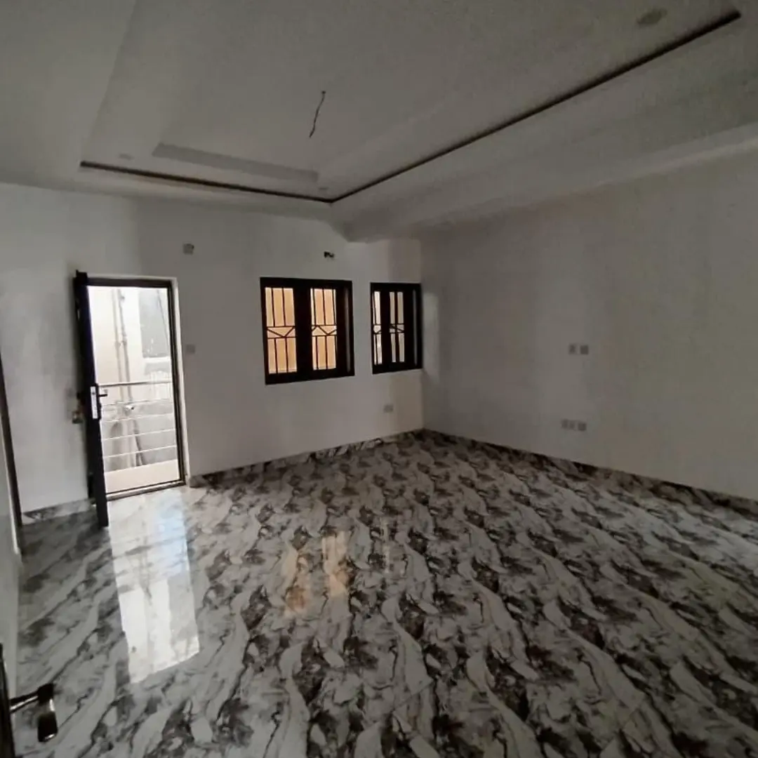 Exclusive 3BR w/ Private Balcony | Lekki Phase 1