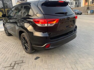2017 Toyota Highlander SE: V6 Power