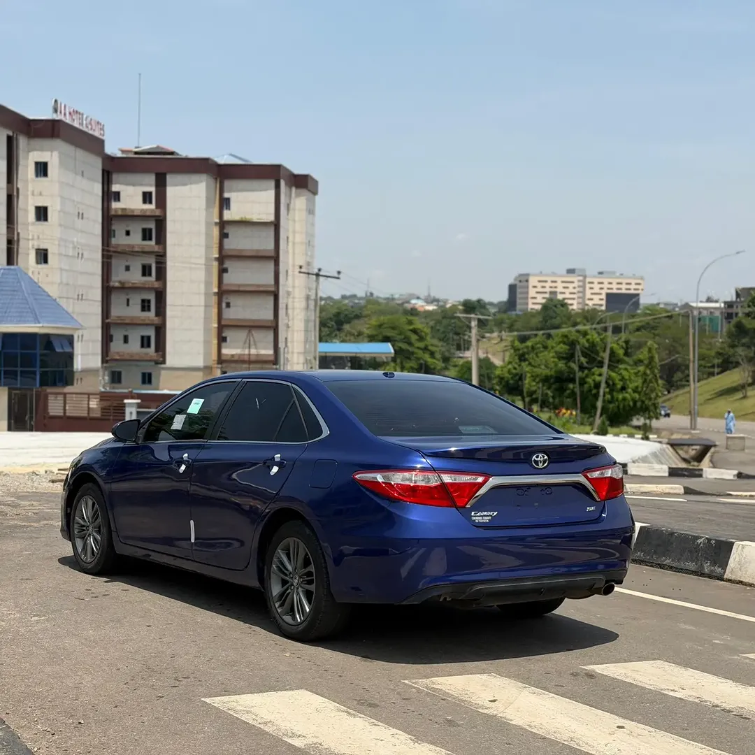 2017 Toyota Camry SE – Duty Paid, Buy & Drive!