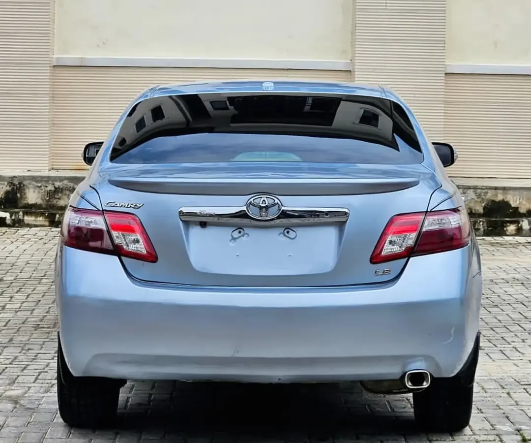 Toyota Camry 2011: Pristine Engine, Loaded Specs