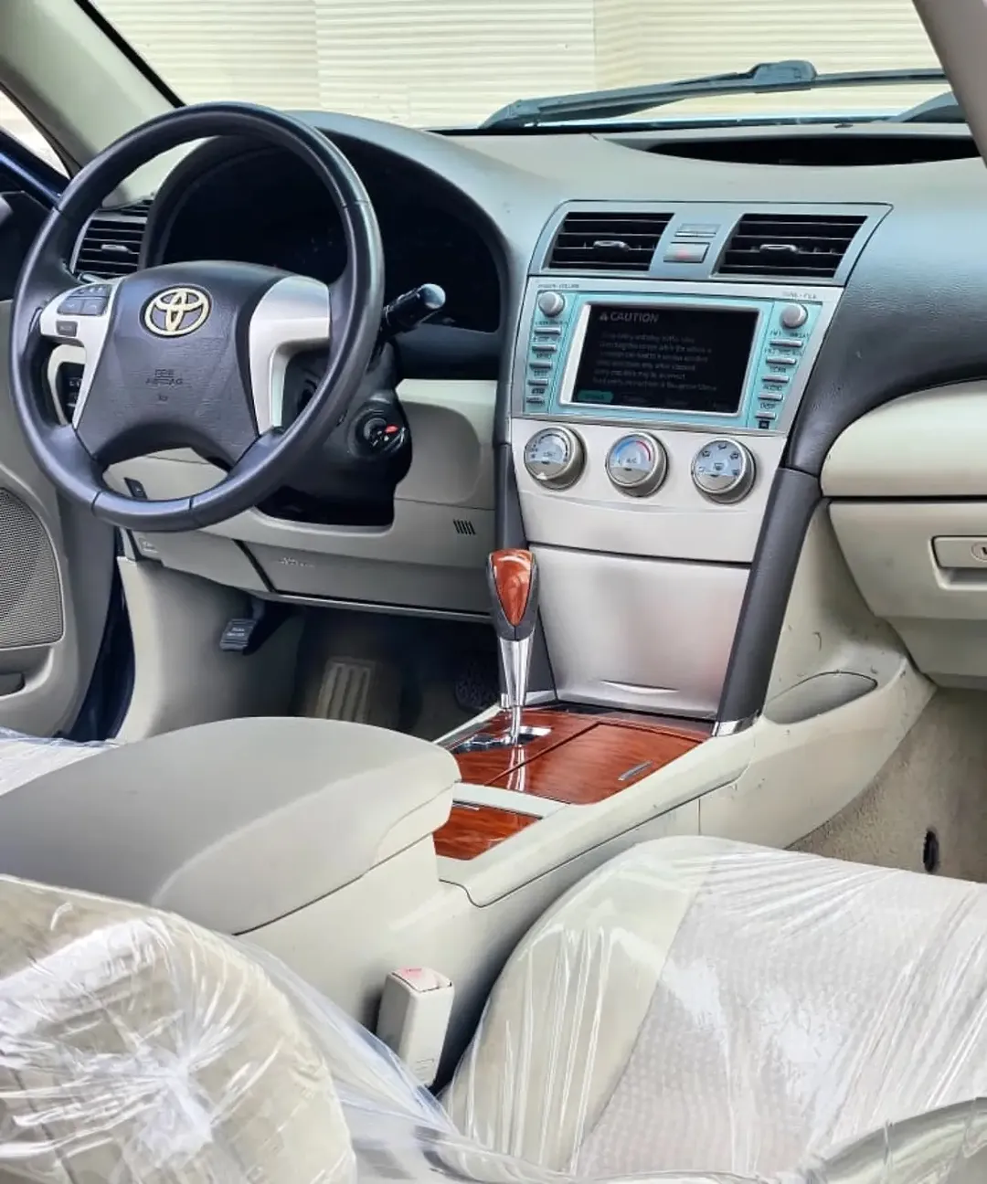 Toyota Camry 2011: Pristine Engine, Loaded Specs