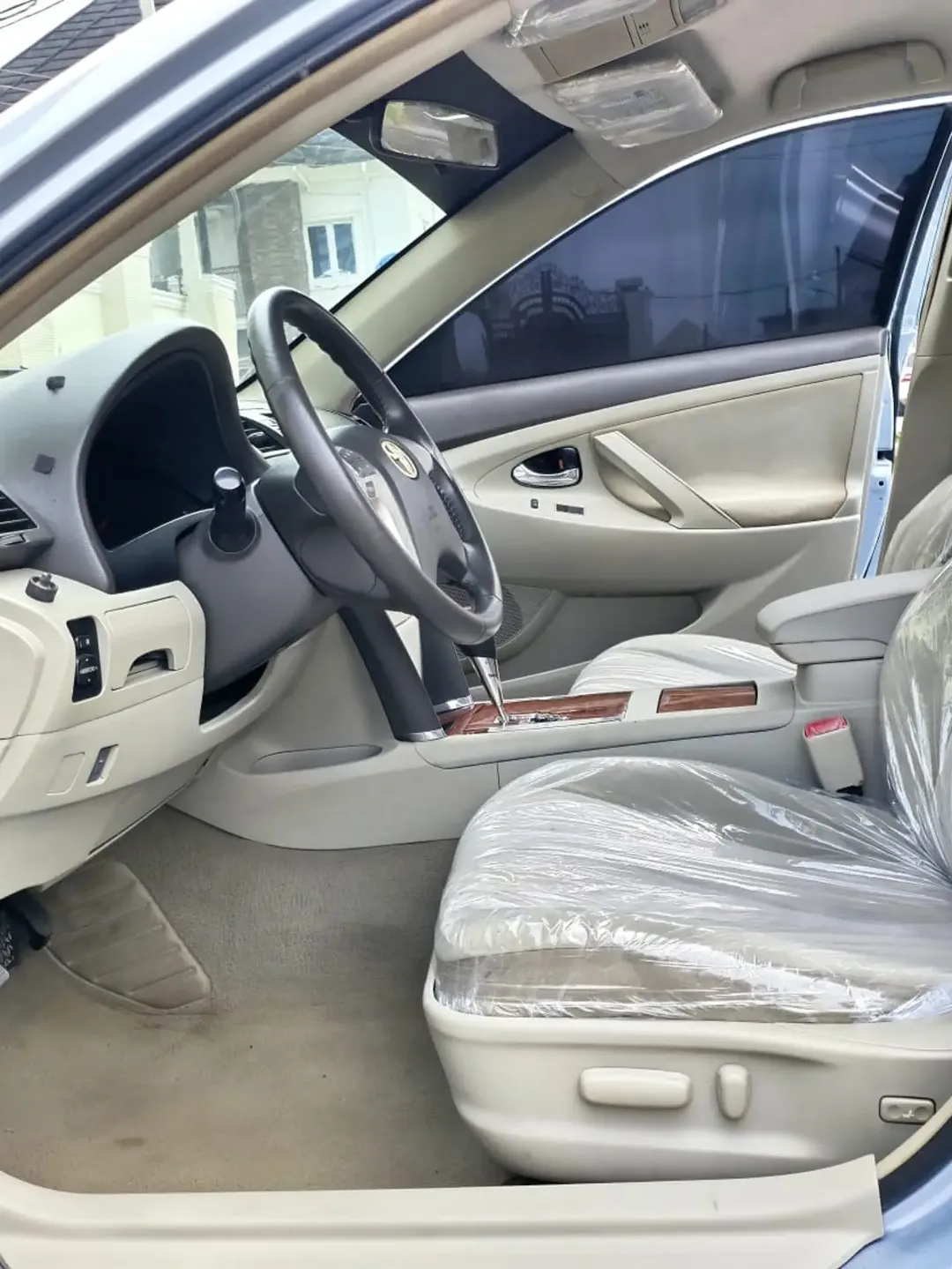 Toyota Camry 2011: Pristine Engine, Loaded Specs