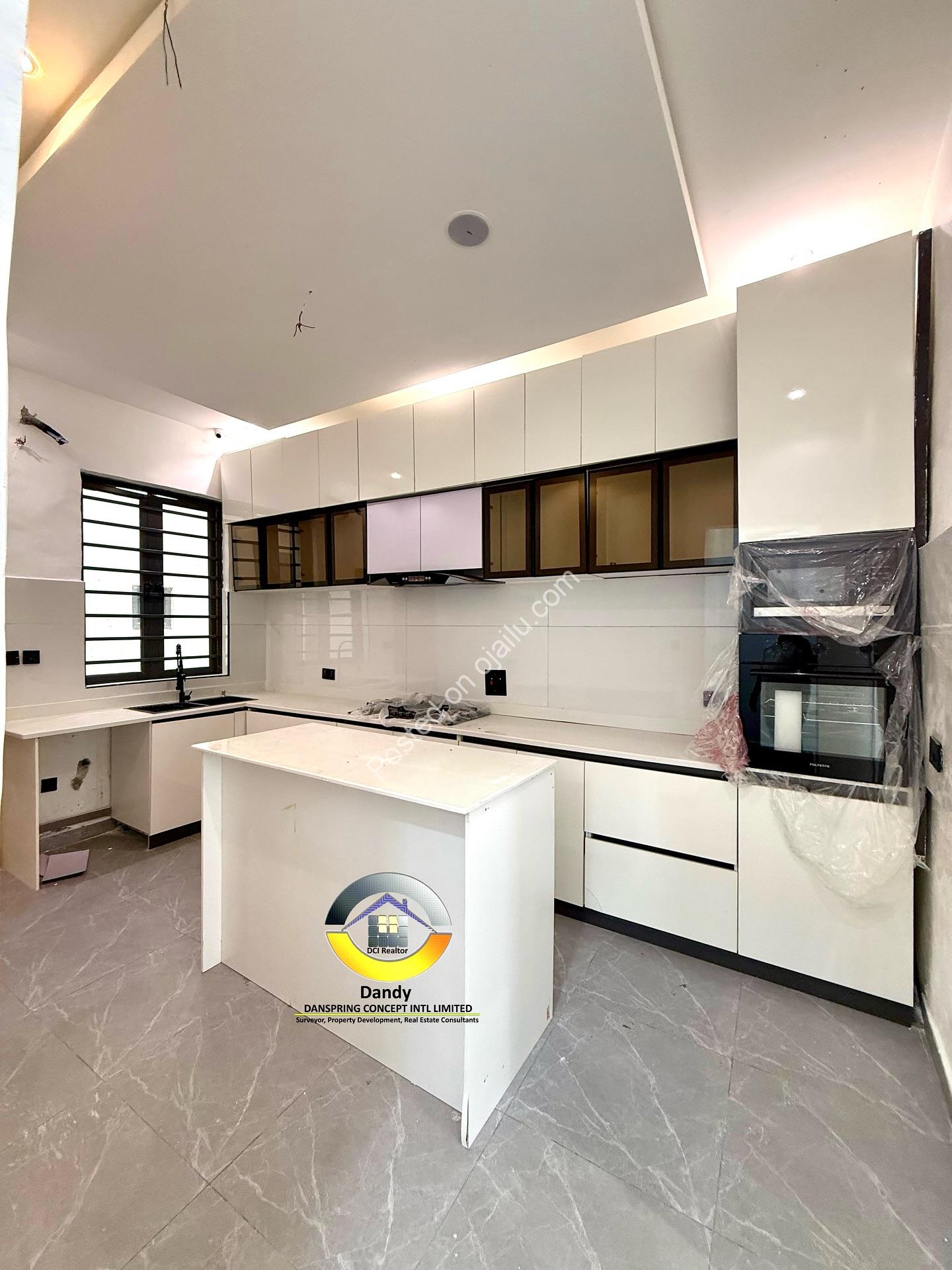 4-Bed Corner Duplex w/ Gov’t Consent in Idado
