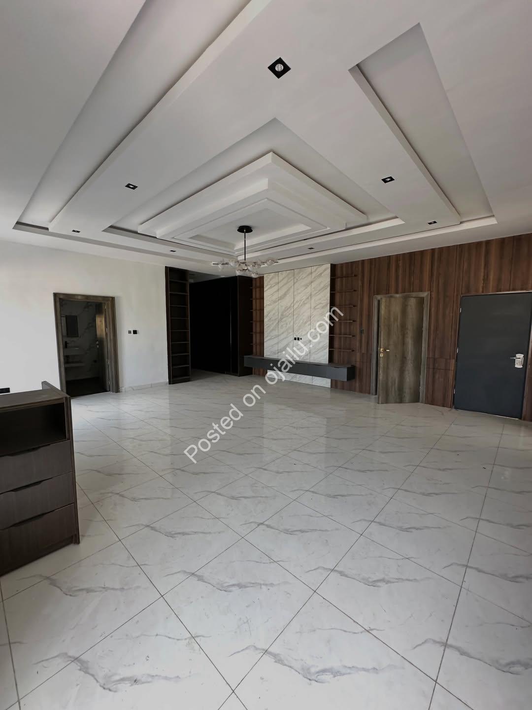 Splash Into Serenity: 5-Bed Gwarinpa Duplex + Pool