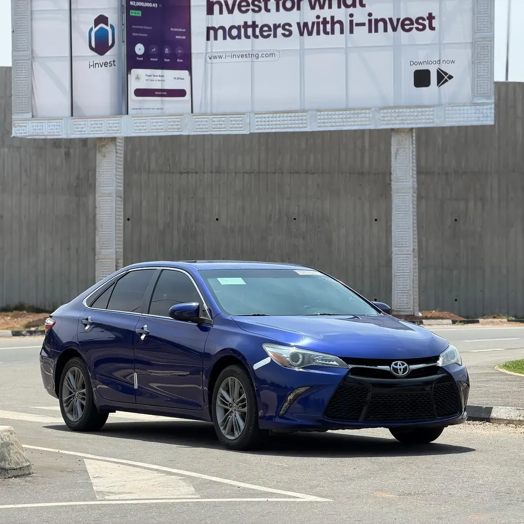 2017 Toyota Camry SE – Duty Paid, Buy & Drive!