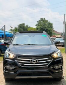 2017 Hyundai Santa Fe Sport 2.0T Ultimate: Loaded