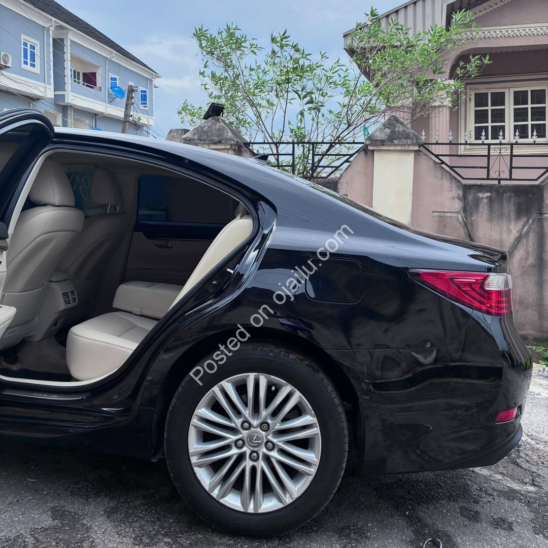 2015 Lexus ES 350: Luxury, Zero Accidents, ₦17.8M