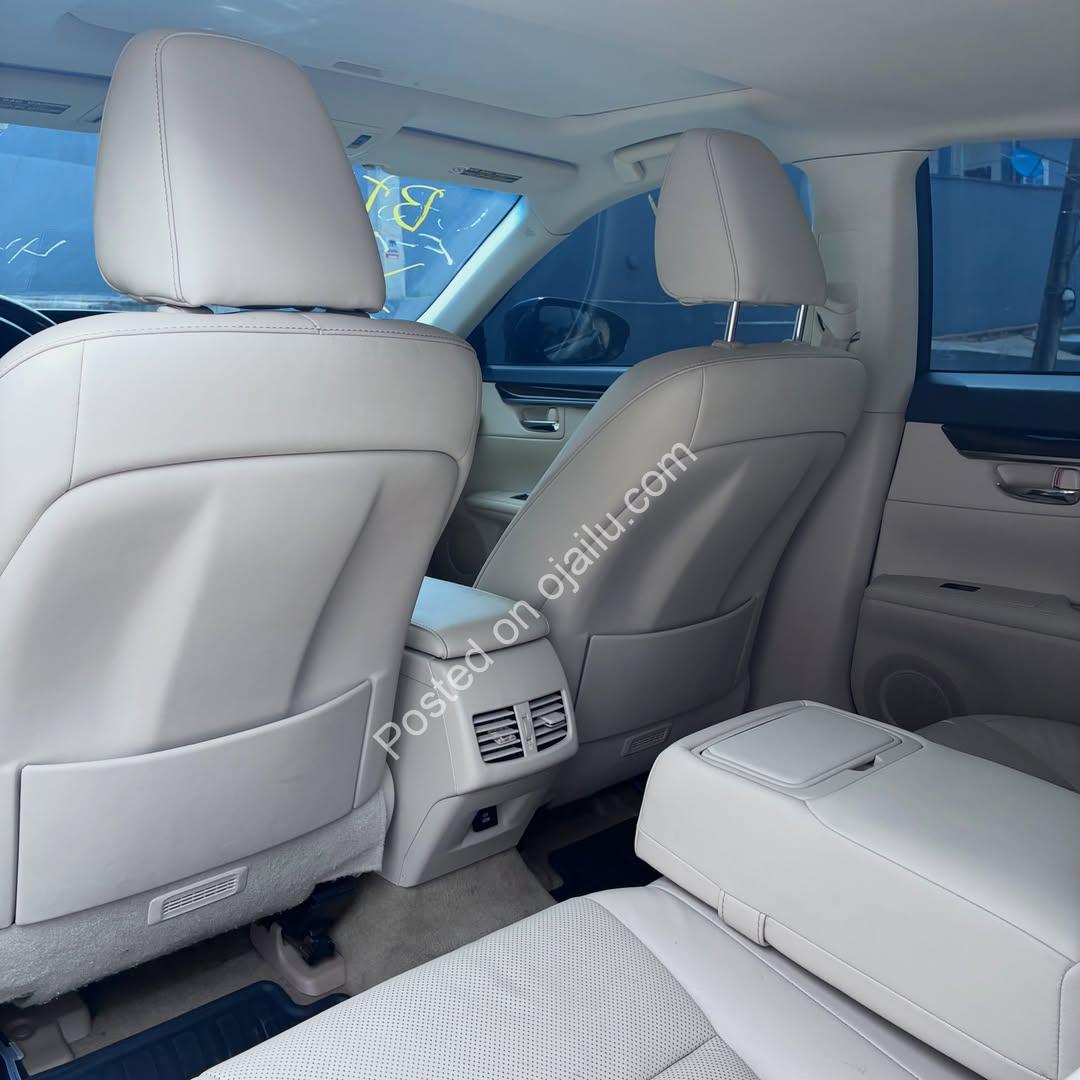 2015 Lexus ES 350: Luxury, Zero Accidents, ₦17.8M