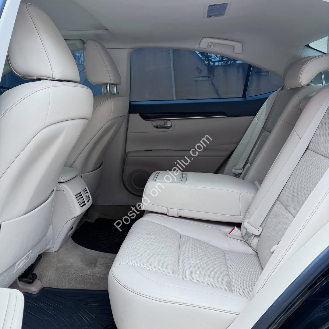 2015 Lexus ES 350: Luxury, Zero Accidents, ₦17.8M