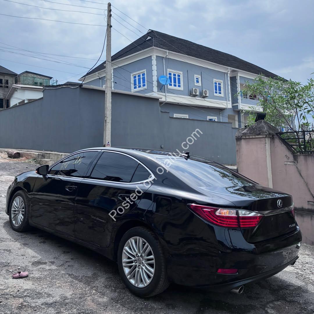 2015 Lexus ES 350: Luxury, Zero Accidents, ₦17.8M
