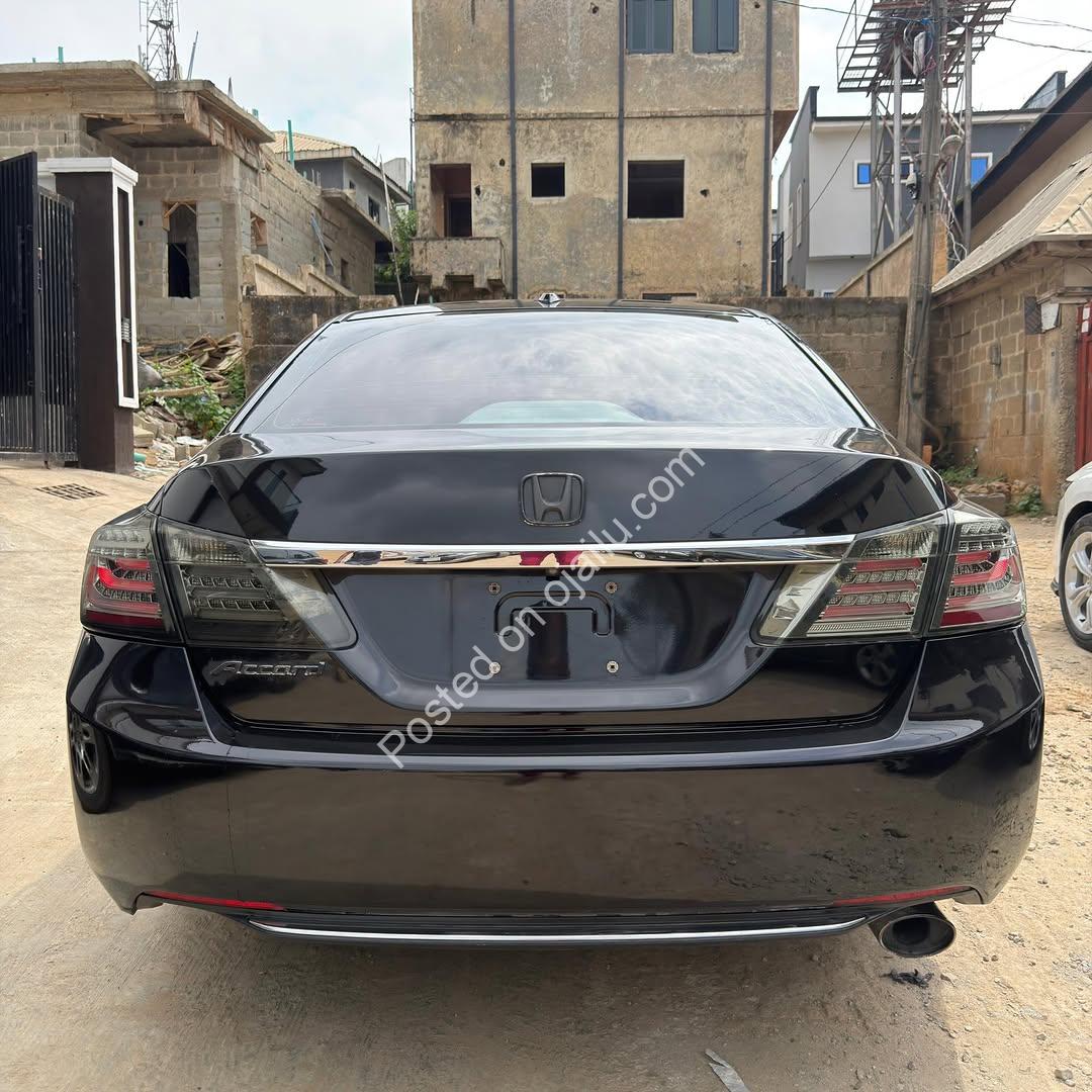2014 Honda Accord: Spotless Black on Black, Zero Accidents