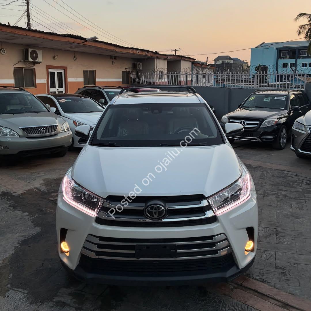 2017 Toyota Highlander Limited – Spotless AWD, Loaded & Rare
