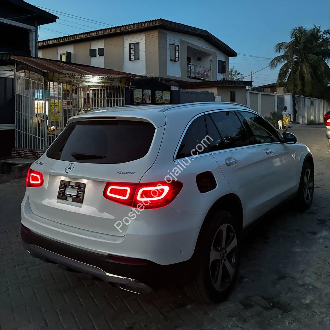 2022 Mercedes GLC300 4Matic – Pristine Toks, Fully Loaded