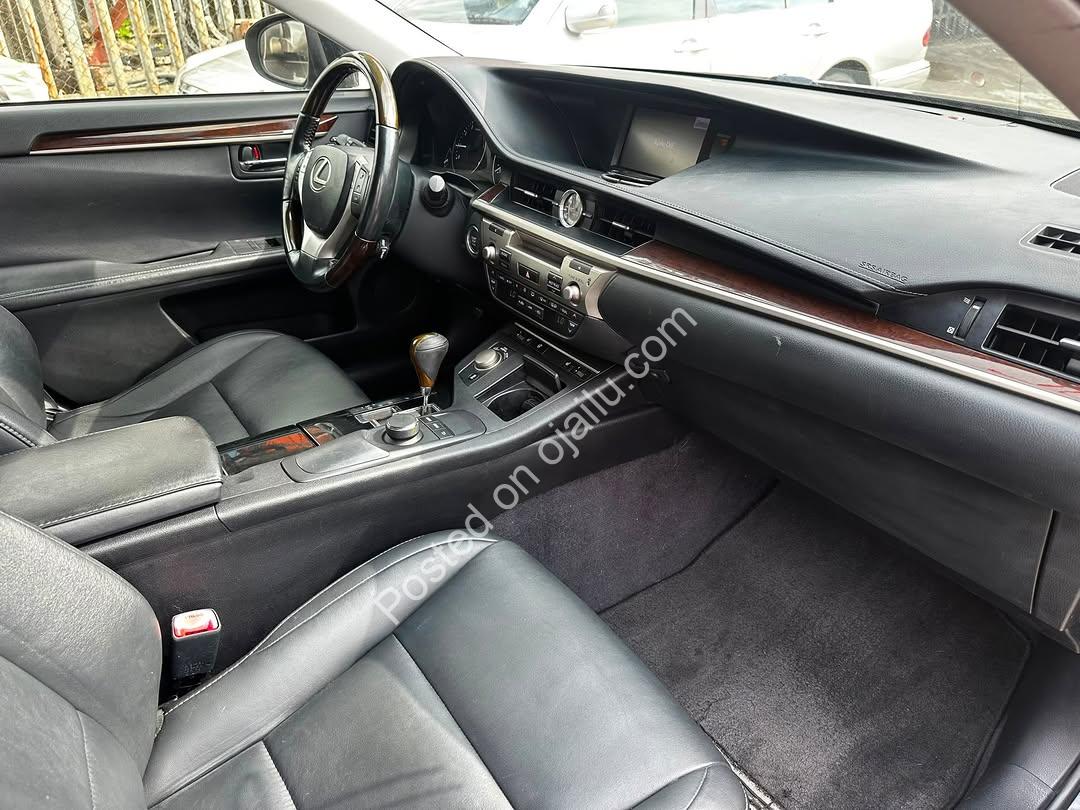 2014 Lexus ES 350: Pure Black Luxury, 16.9M