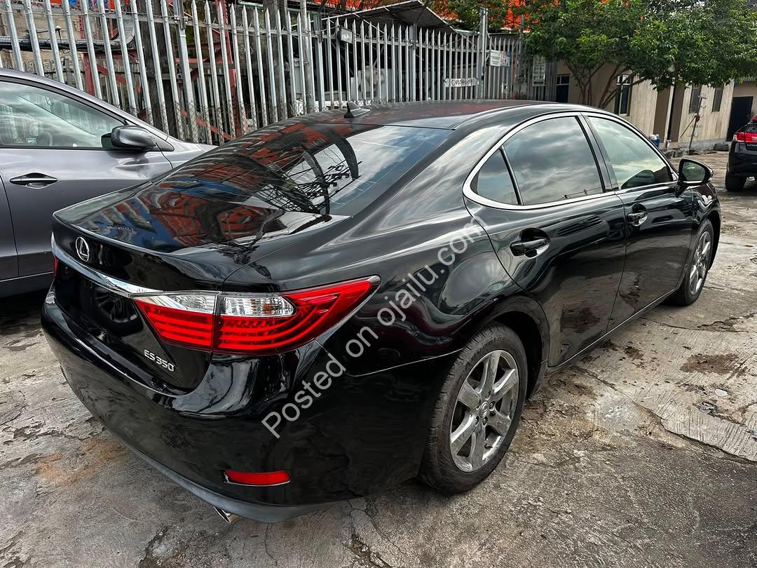 2014 Lexus ES 350: Pure Black Luxury, 16.9M