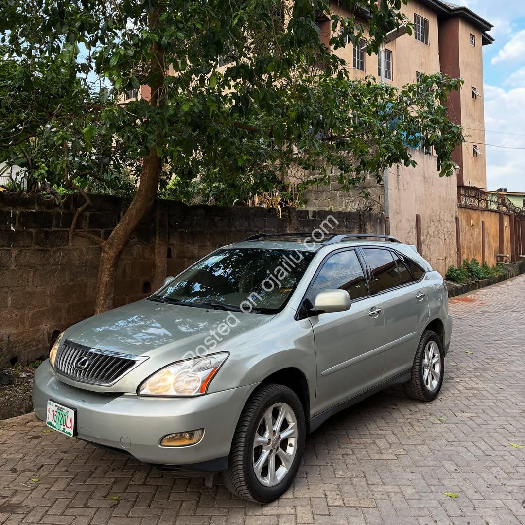 Sleek 2008 Lexus RX350 – Loaded, Spotless, Ready to Roll!