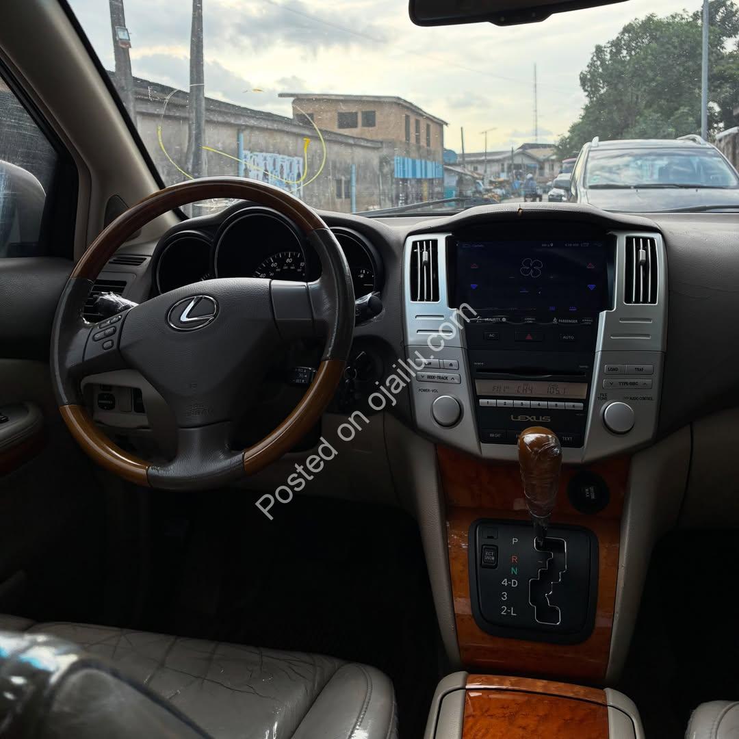 Sleek 2008 Lexus RX350 – Loaded, Spotless, Ready to Roll!