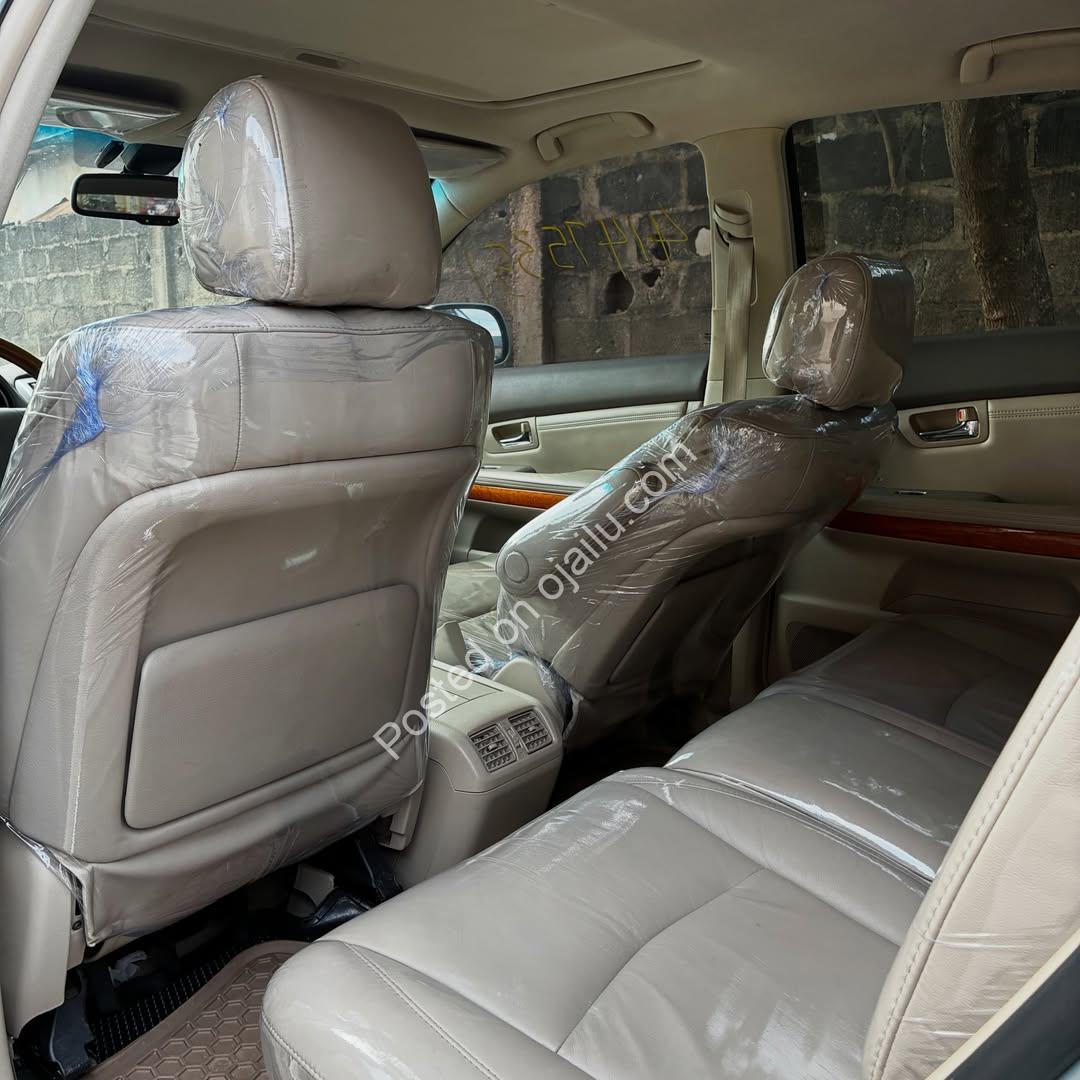 Sleek 2008 Lexus RX350 – Loaded, Spotless, Ready to Roll!