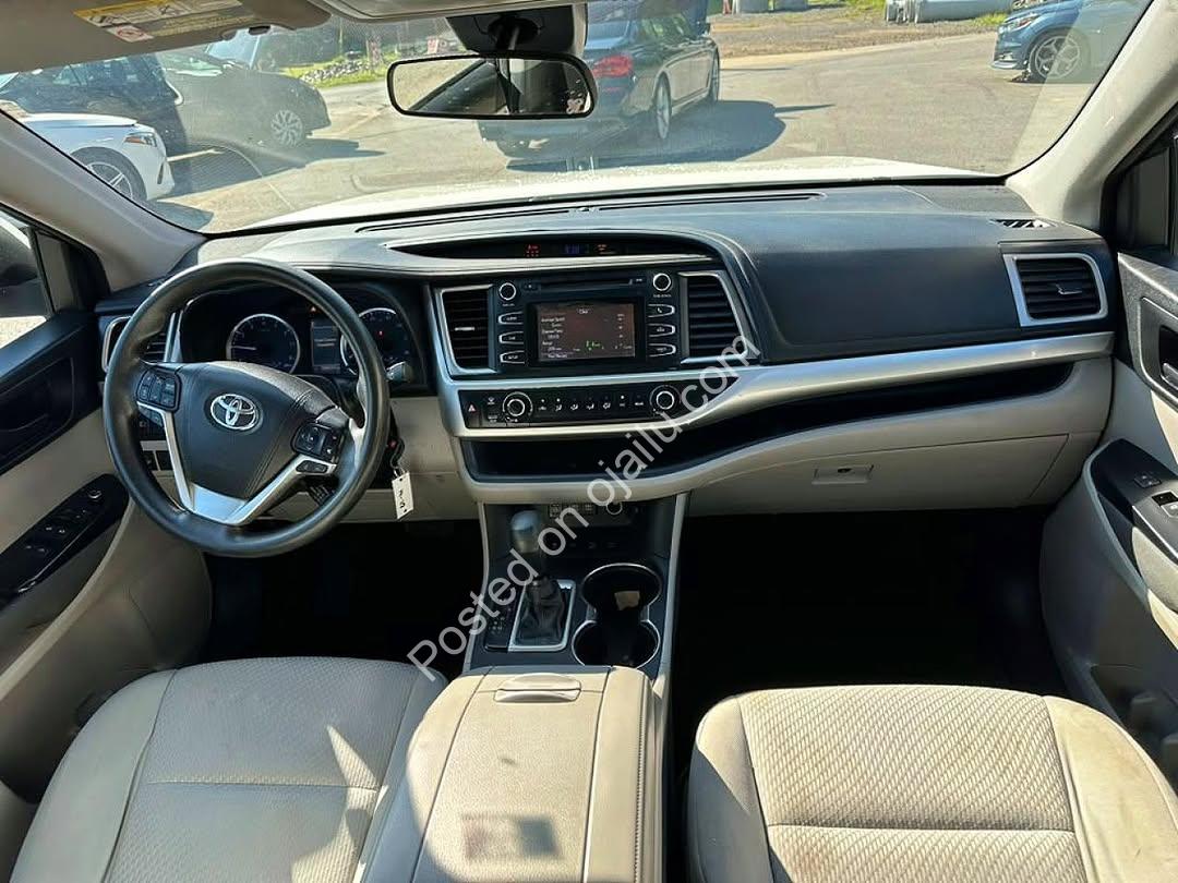 2018 Toyota Highlander LE – Run & Drive, V6 Power