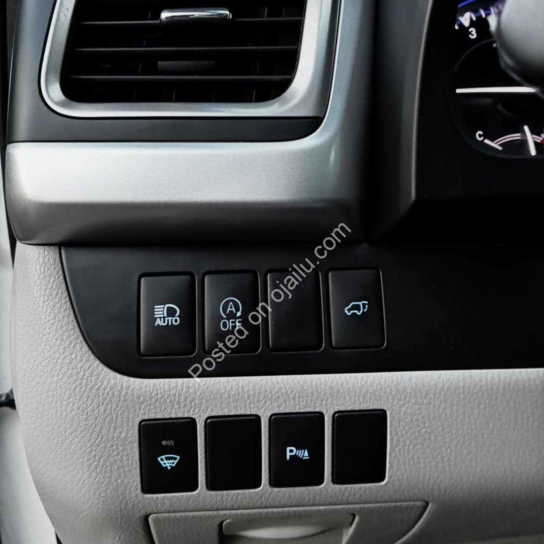 2017 Toyota Highlander Limited – Spotless AWD, Loaded & Rare