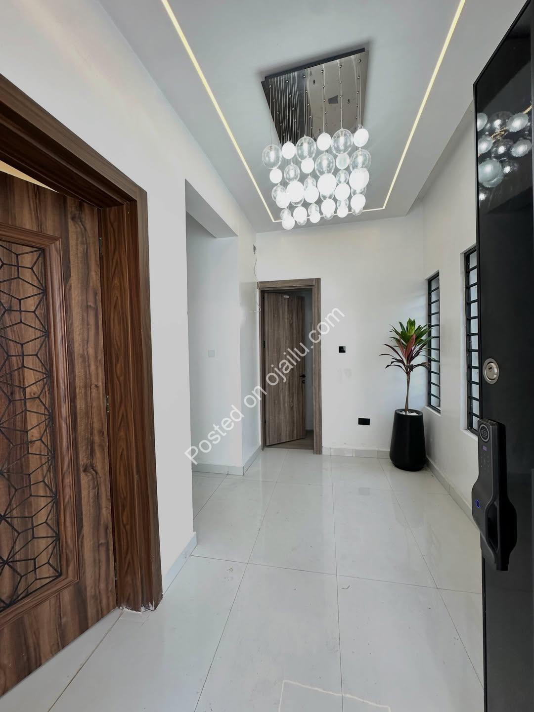 Smart 5-Bed Detached Duplex + BQ in Gwarinpa