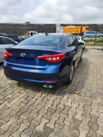 2013 Hyundai Sonata: Luxury Sedan