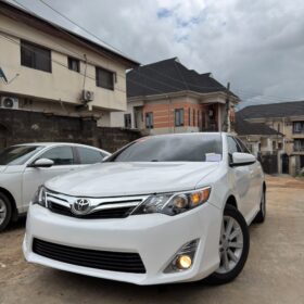 2013 Toyota Camry XLE V6 – Thumb-Start Luxury