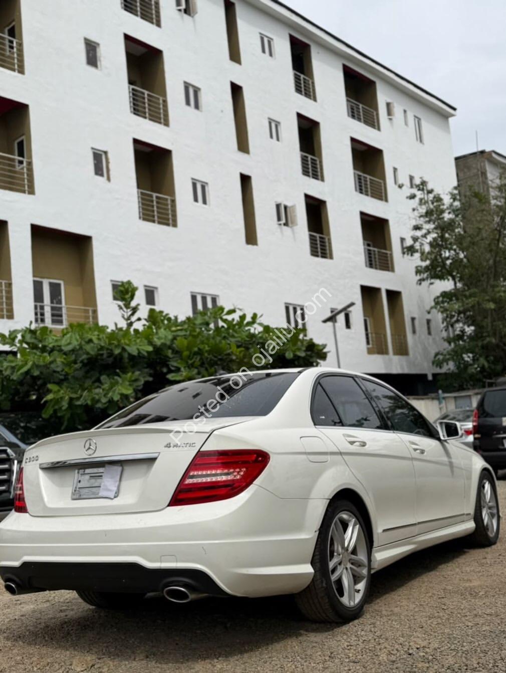 2013 Mercedes C300: Loaded, Clean & Ready to Turn Heads