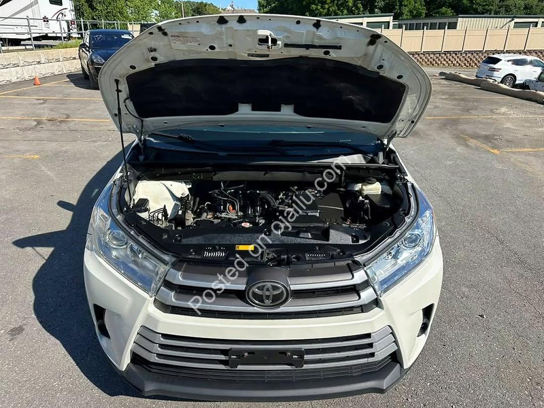 2018 Toyota Highlander LE – Run & Drive, V6 Power