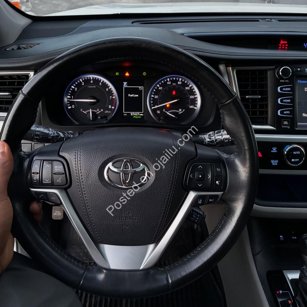 2017 Toyota Highlander Limited – Spotless AWD, Loaded & Rare