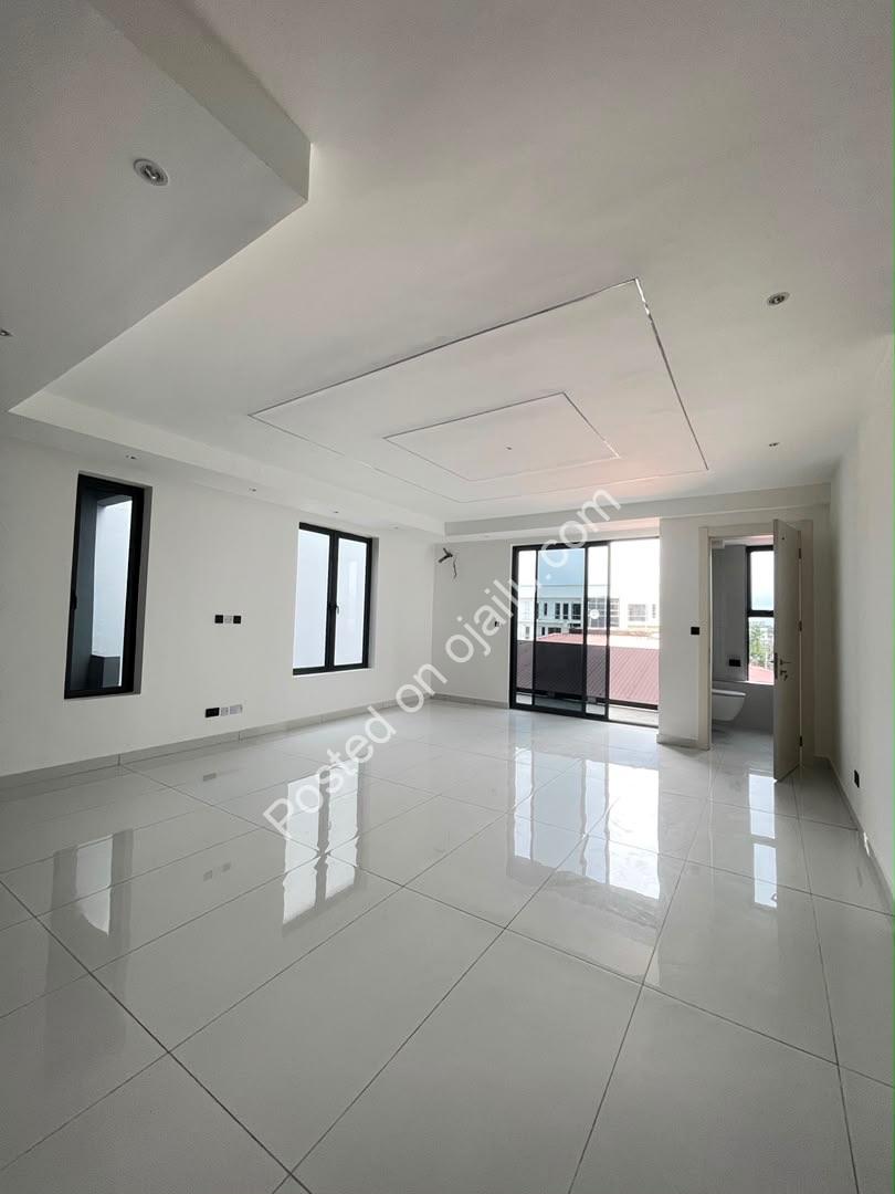 Serene 2-Bed Maisonette With Pool & Gym in Lekki 1