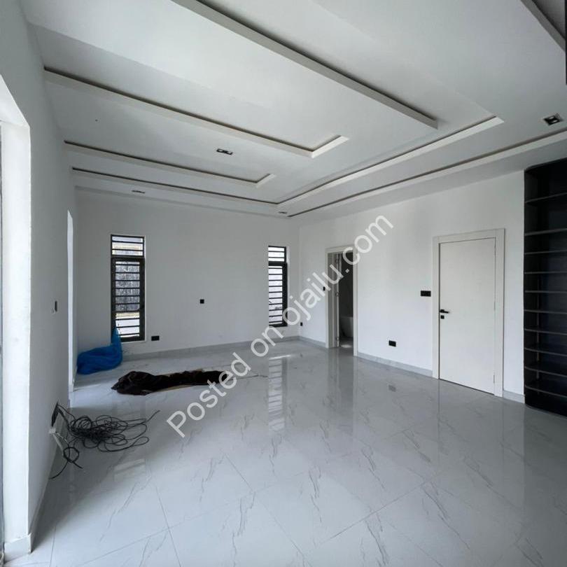 5-Bed Detached Duplex w/ Pool in Ajah