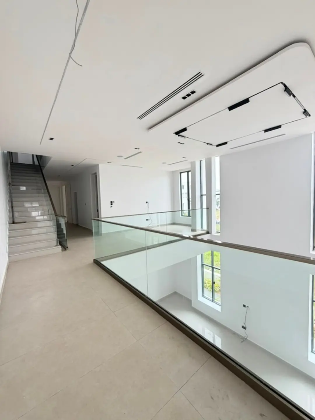 5-Bed Ikate Duplex: Cinema, Pool & Rooftop Views