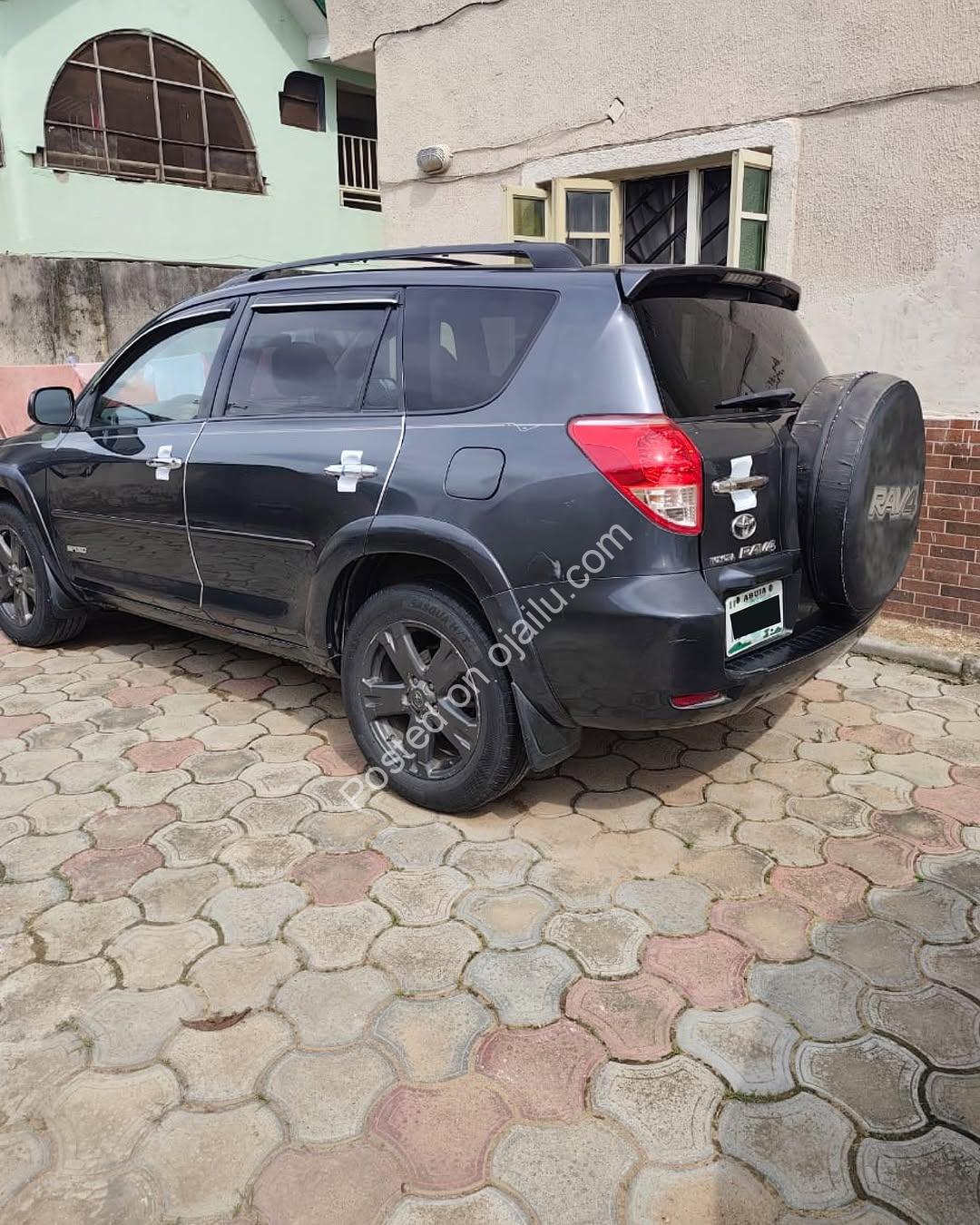 Reliable V6 Power: Nigerian Used 2010 Toyota RAV4, Grey