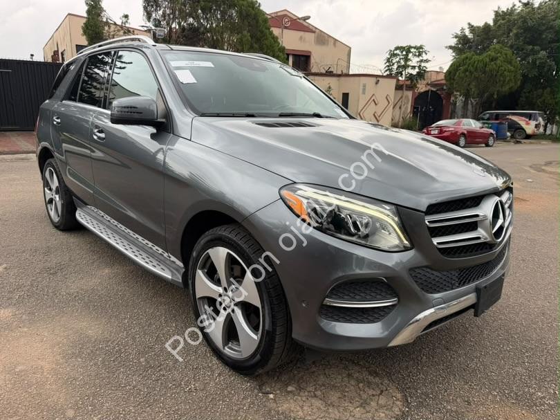 2017 Mercedes GLE350 – Loaded Pano Roof & 360 Camera