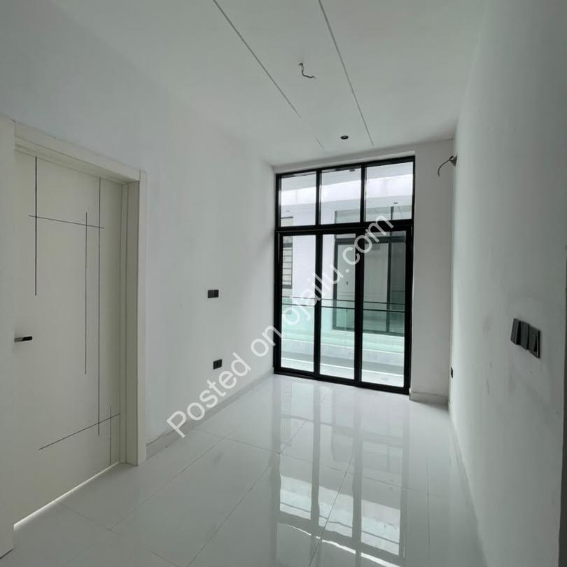 Smart 4-Bed Semi-Detached Duplex in Ikota Lekki