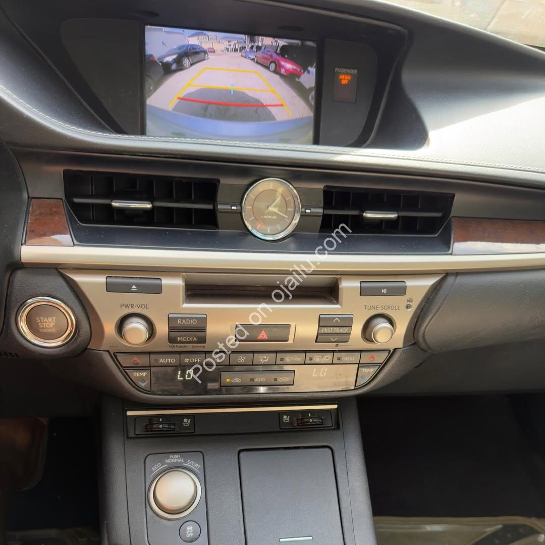 Accident-Free 2015 Lexus ES350 – Spotless, Luxury Ride!