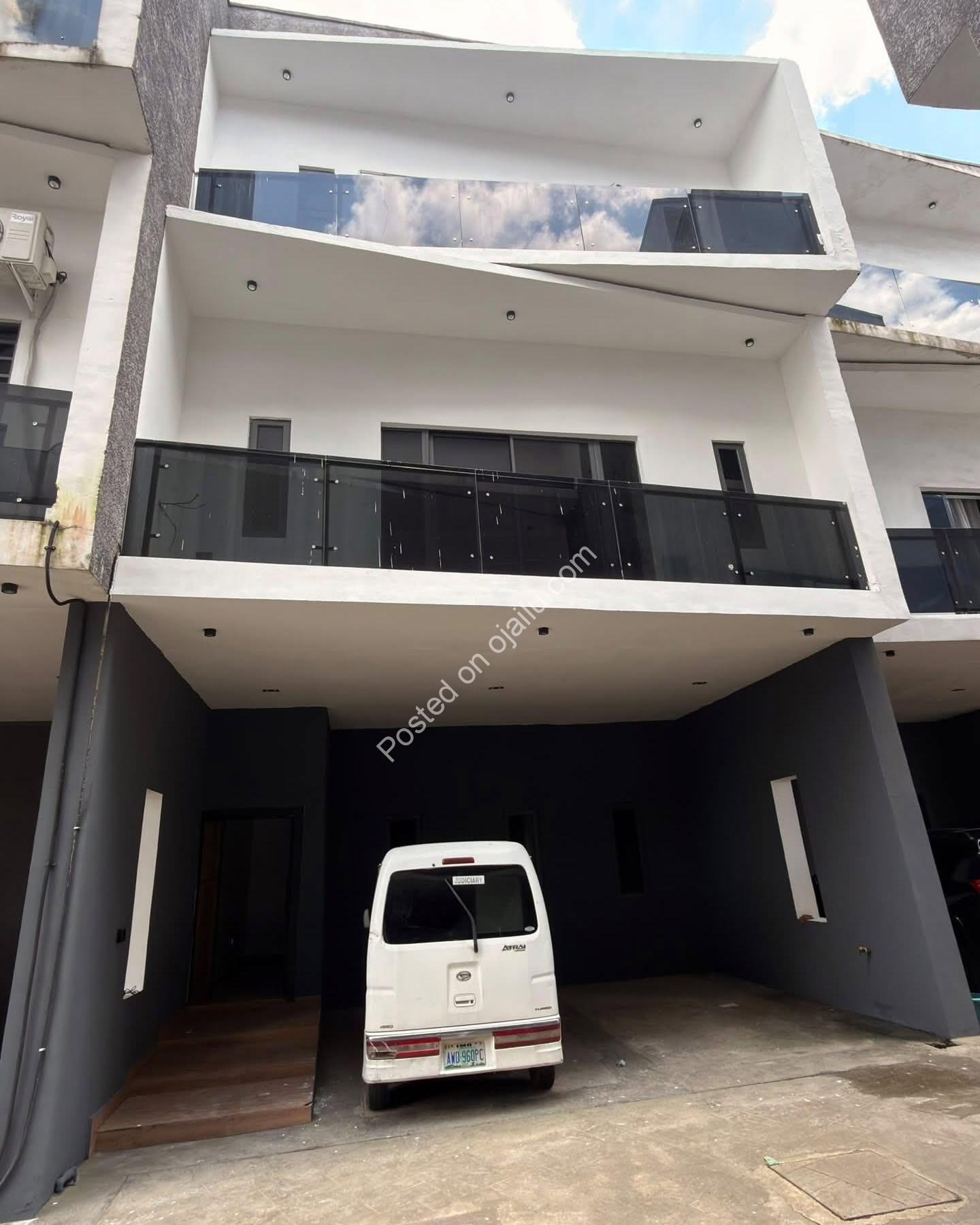 Stunning 4-Bed Terrace Duplex in Gated Port Harcourt Estate