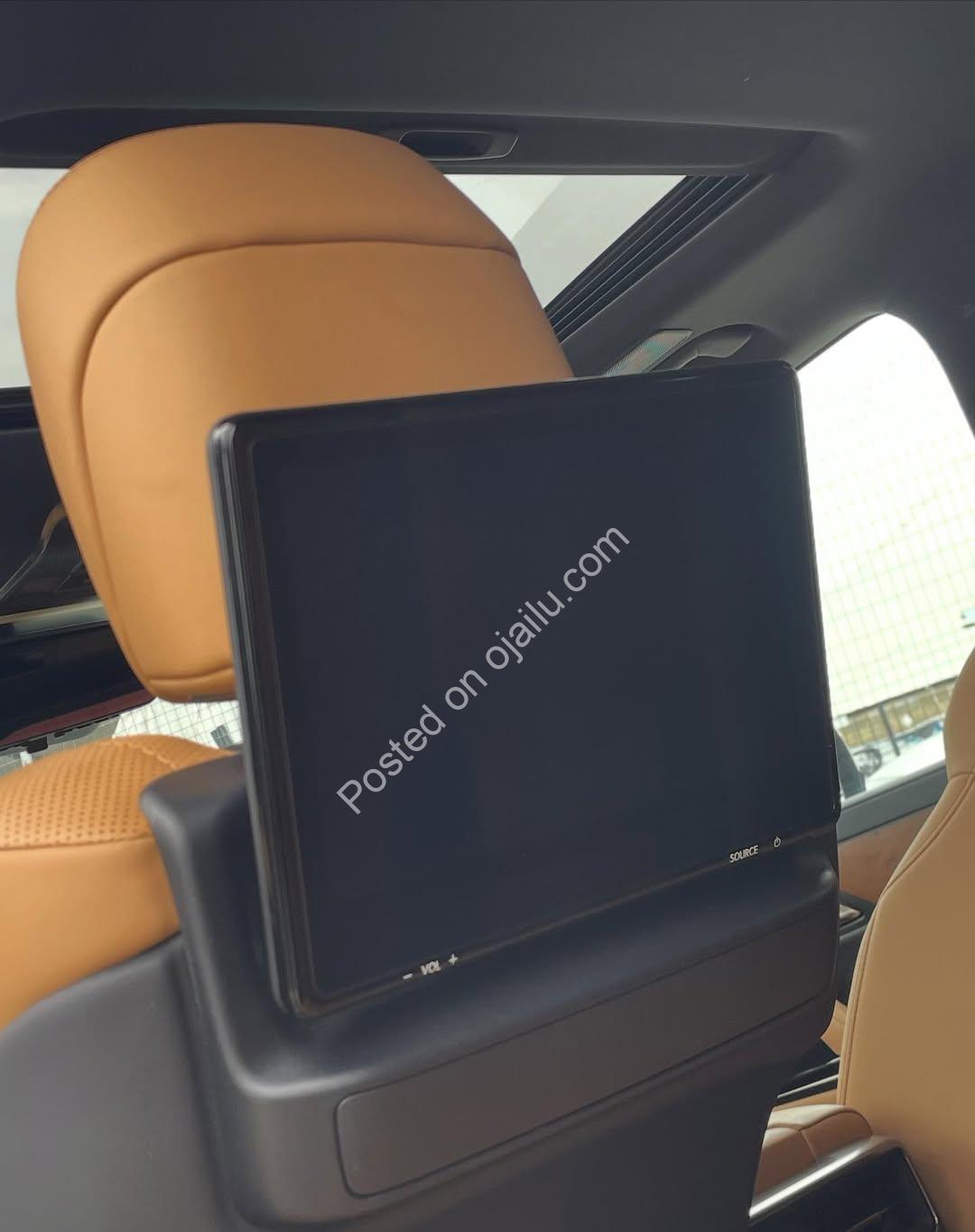 2022 Lexus LX600: Ultimate Luxury SUV with HUD & Wireless Charging