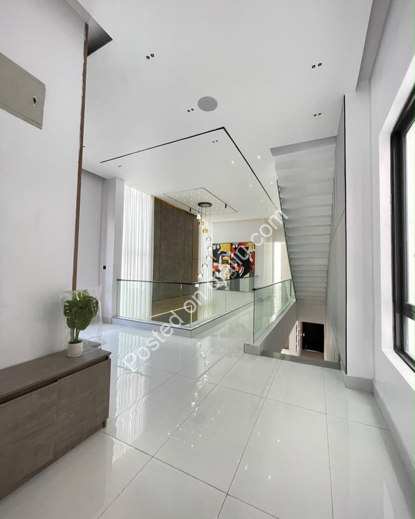 Ikota 5-Bed Smart Duplex with Rooftop & Cinema