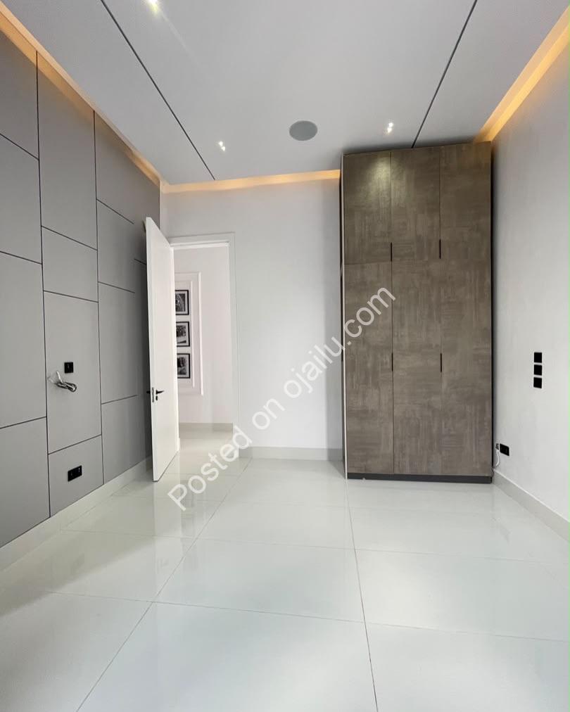 Ikota 5-Bed Smart Duplex with Rooftop & Cinema