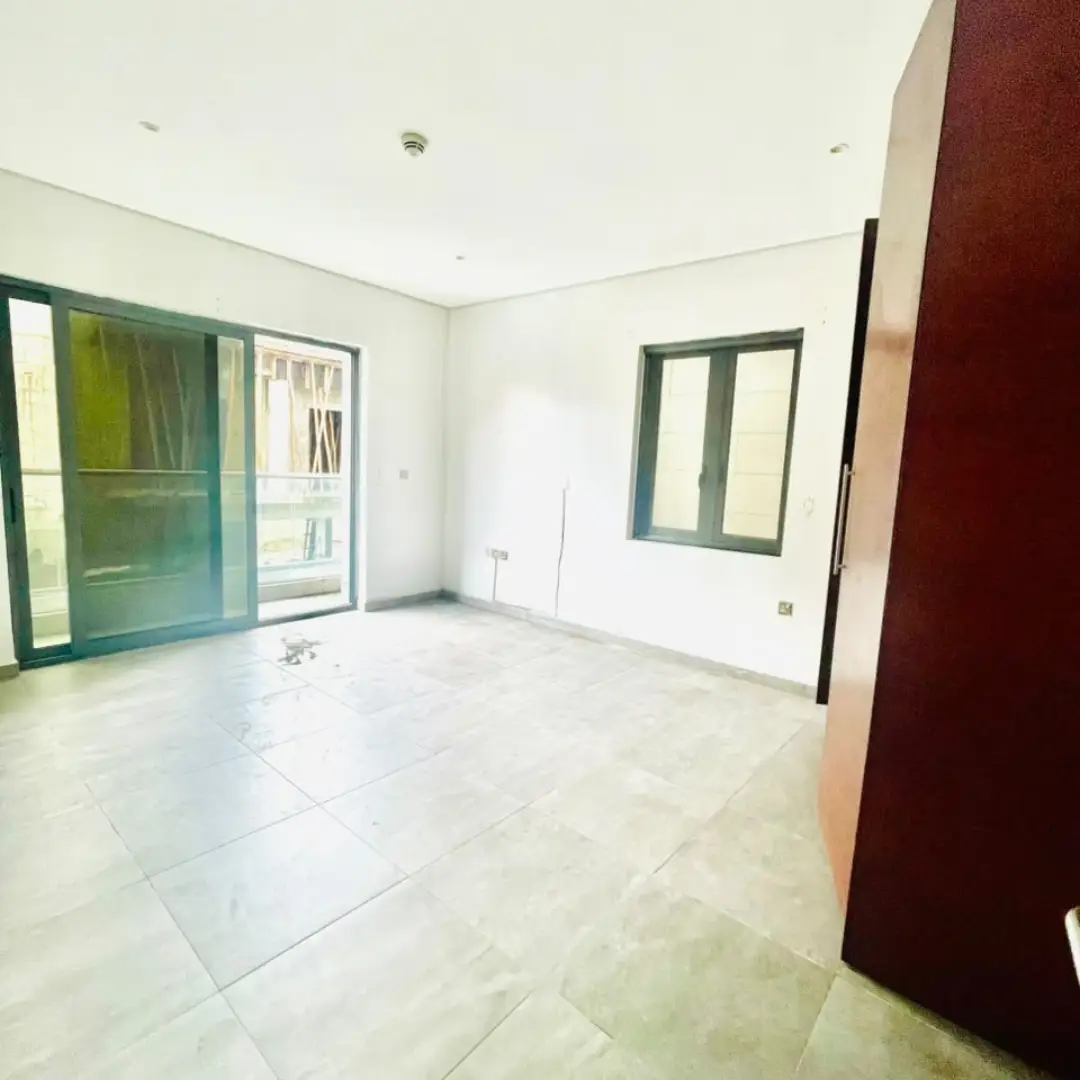 Serviced 3-Bed Ensuite + BQ in Prime Lekki Phase 1