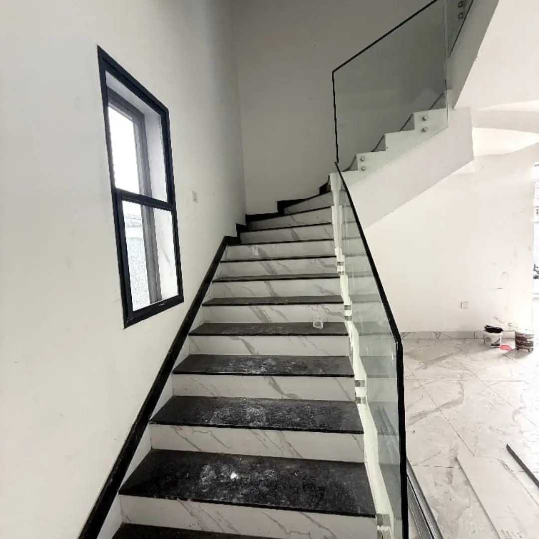 Fully Fitted 5-Bed Duplex in Lekki Phase 1 – Yours to Rent