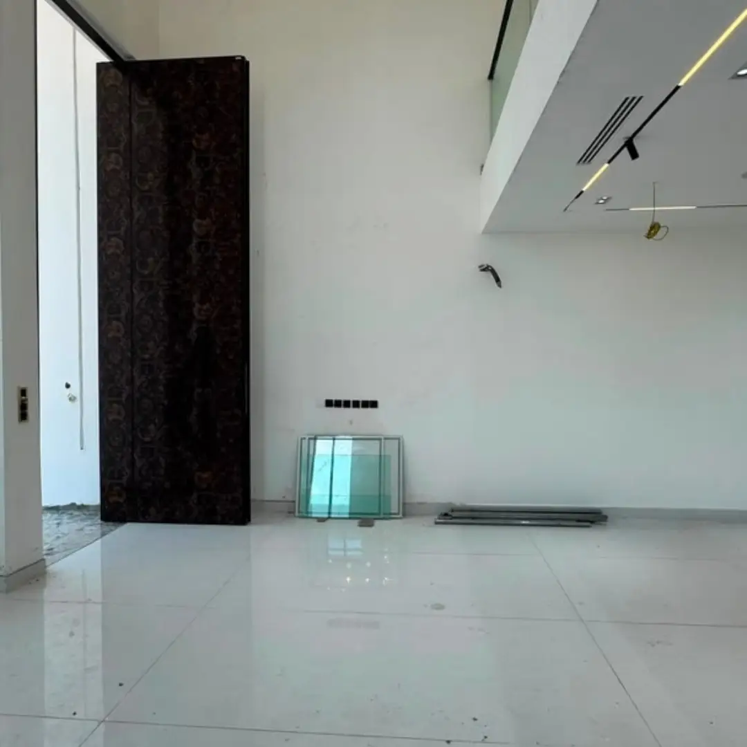 Brand New 5-Bed En-Suite Duplex + Pool in Lekki