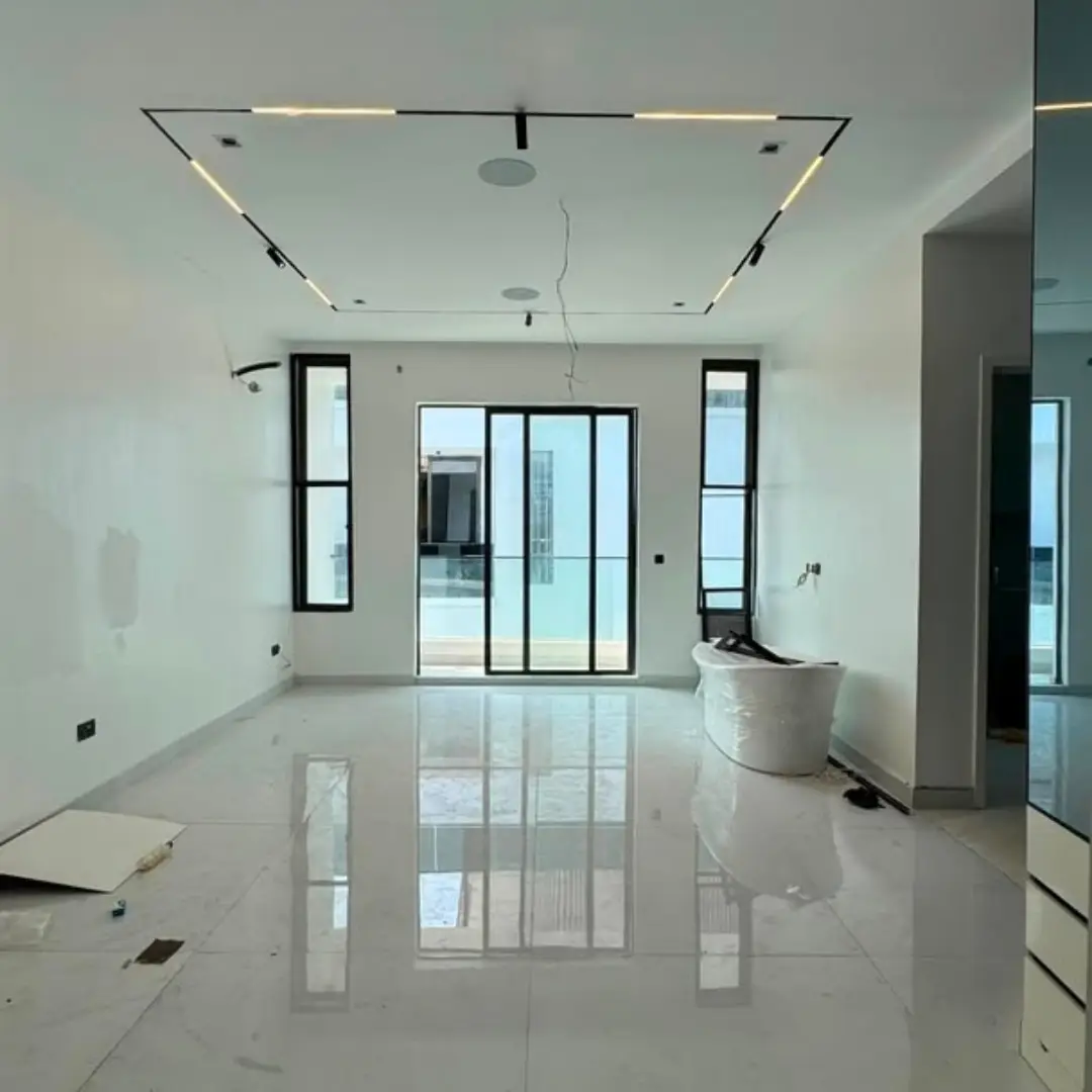 Brand New 5-Bed En-Suite Duplex + Pool in Lekki