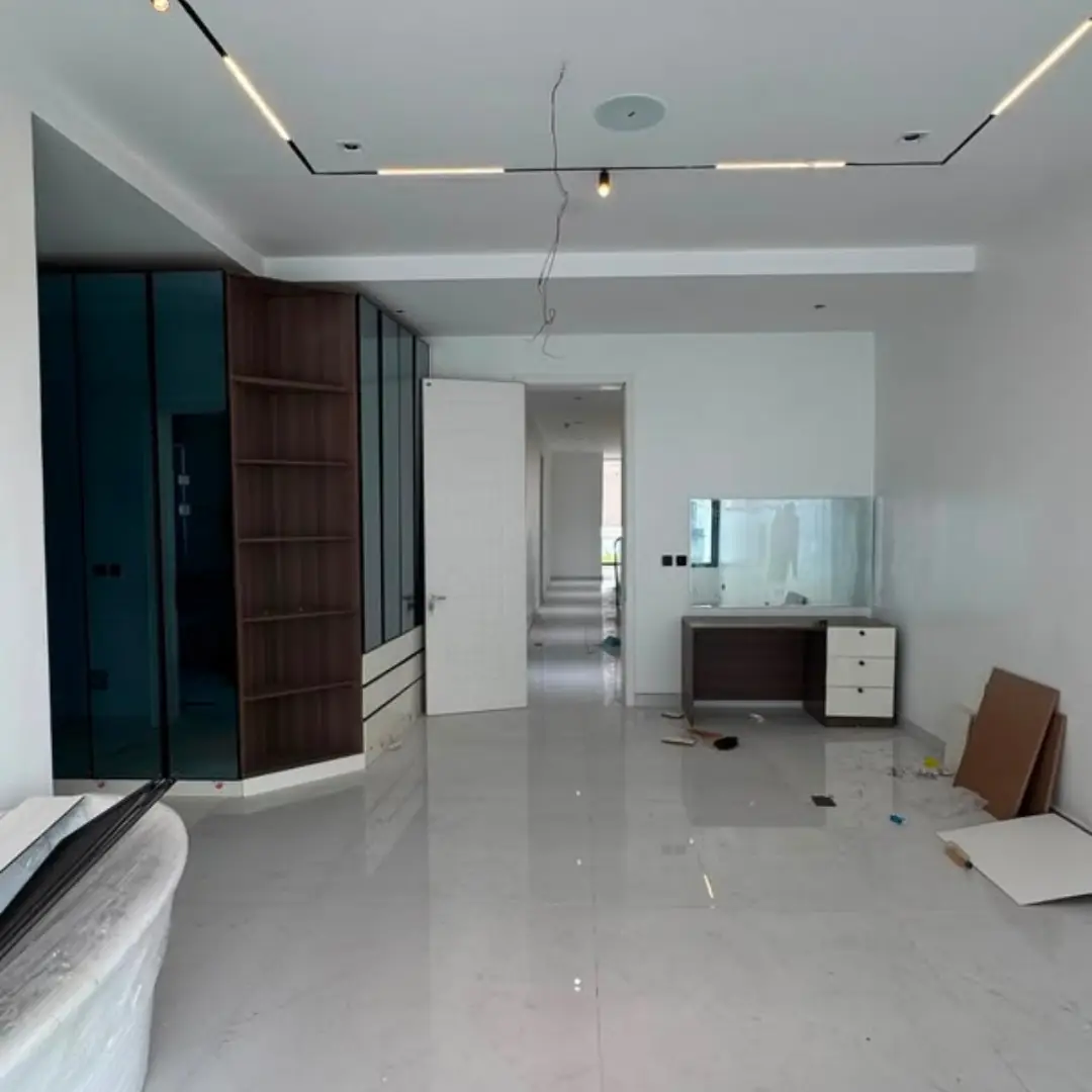 Brand New 5-Bed En-Suite Duplex + Pool in Lekki