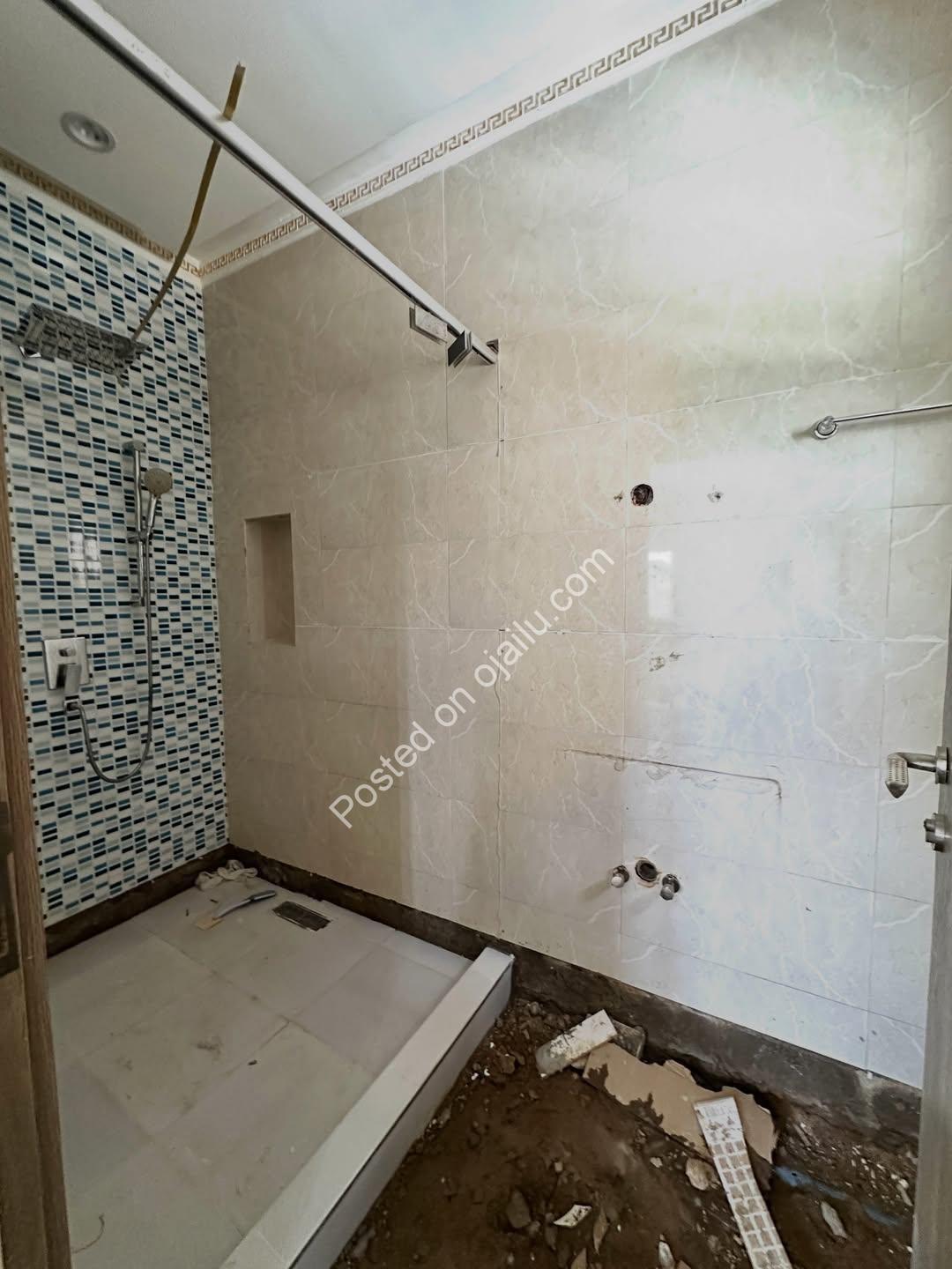 Spacious 5-Bed Duplex + BQ in Serene Galadimawa Estate