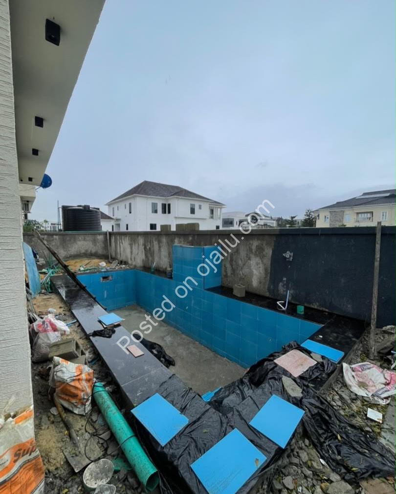 Cinematic 5BR Lekki Duplex with Rooftop Terrace & Pool